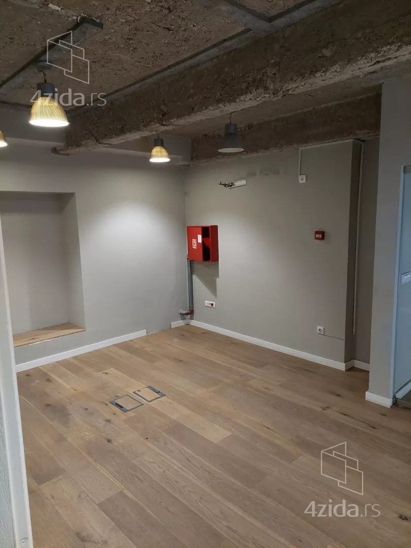 Poslovni prostor | 4zida