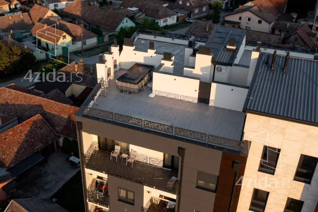 Troiposoban stan | 4zida