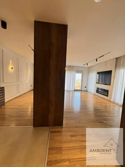 Stari Banovci | 4zida.rs