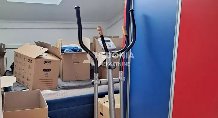 Šestosoban stan | 4zida