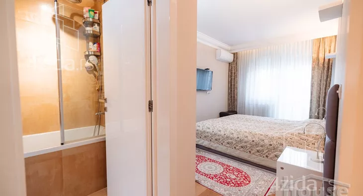 Šestosoban stan | 4zida