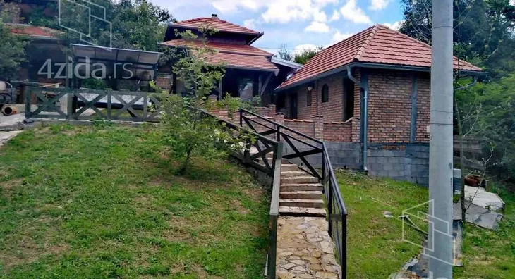 Kuća | 4zida