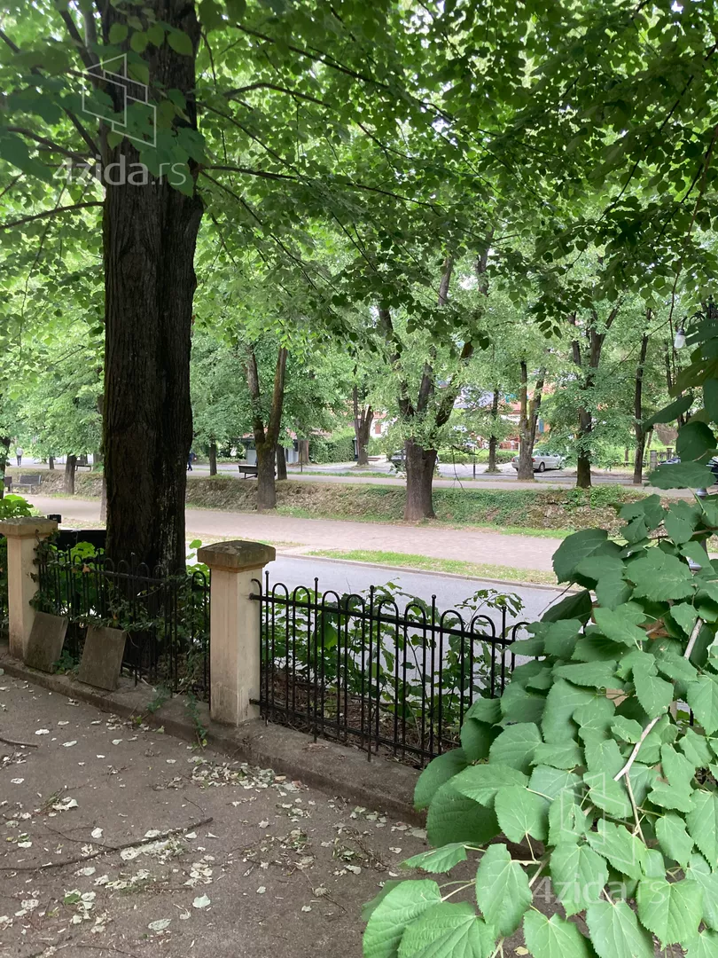 Turistički objekat | 4zida