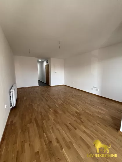 SLAVONSKA | 4zida.rs