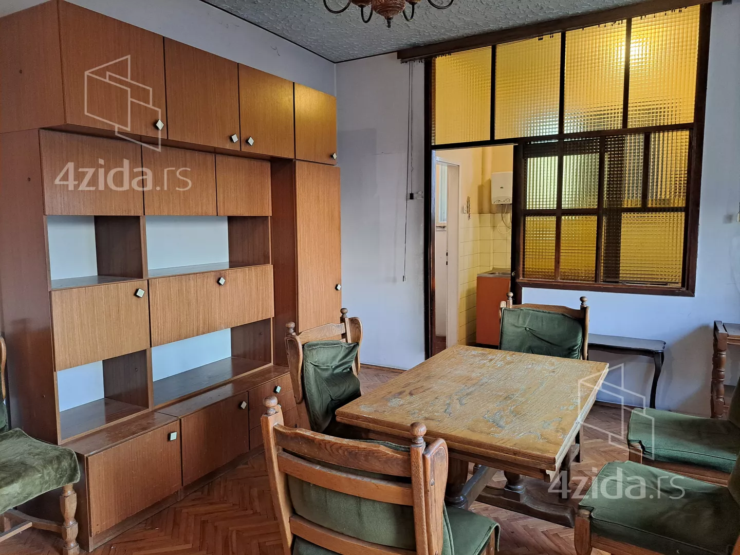 Četvoroiposoban stan | 4zida