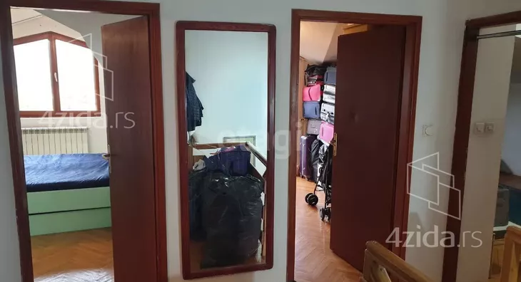 Šestosoban stan | 4zida