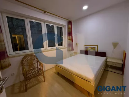 Vele Nigrinove | 4zida.rs