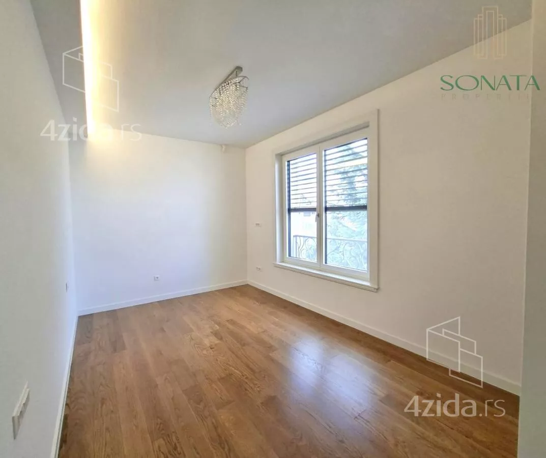 Petosoban stan | 4zida