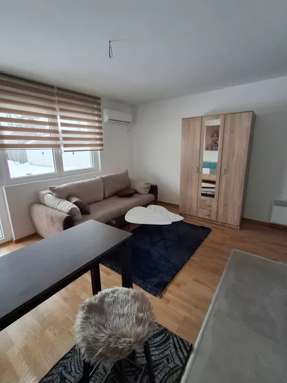 Banijska 8 | 4zida.rs