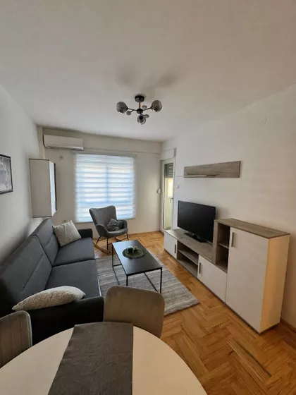 Bulevar Svetog Pantelejmona 89 | 4zida.rs