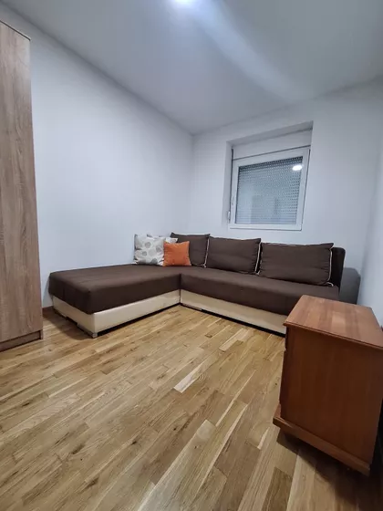 Surčinski Put | 4zida.rs