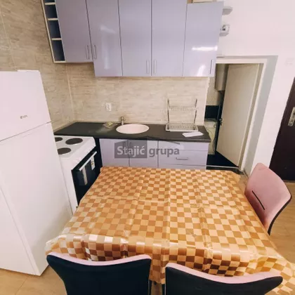 Klinički Centar | 4zida.rs
