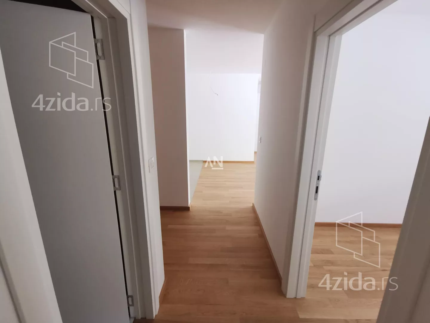 Šestosoban stan | 4zida
