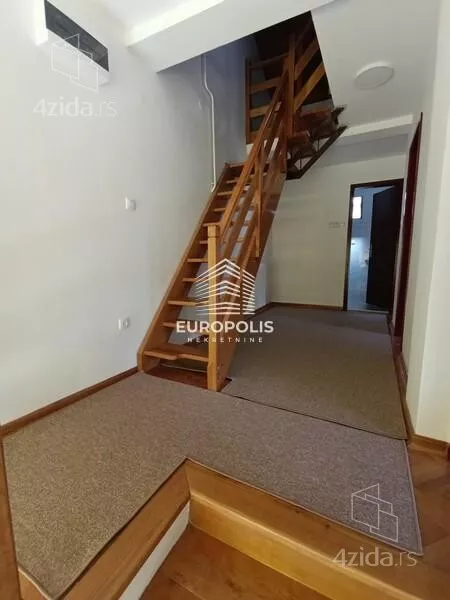 5-etažna kuća | 4zida