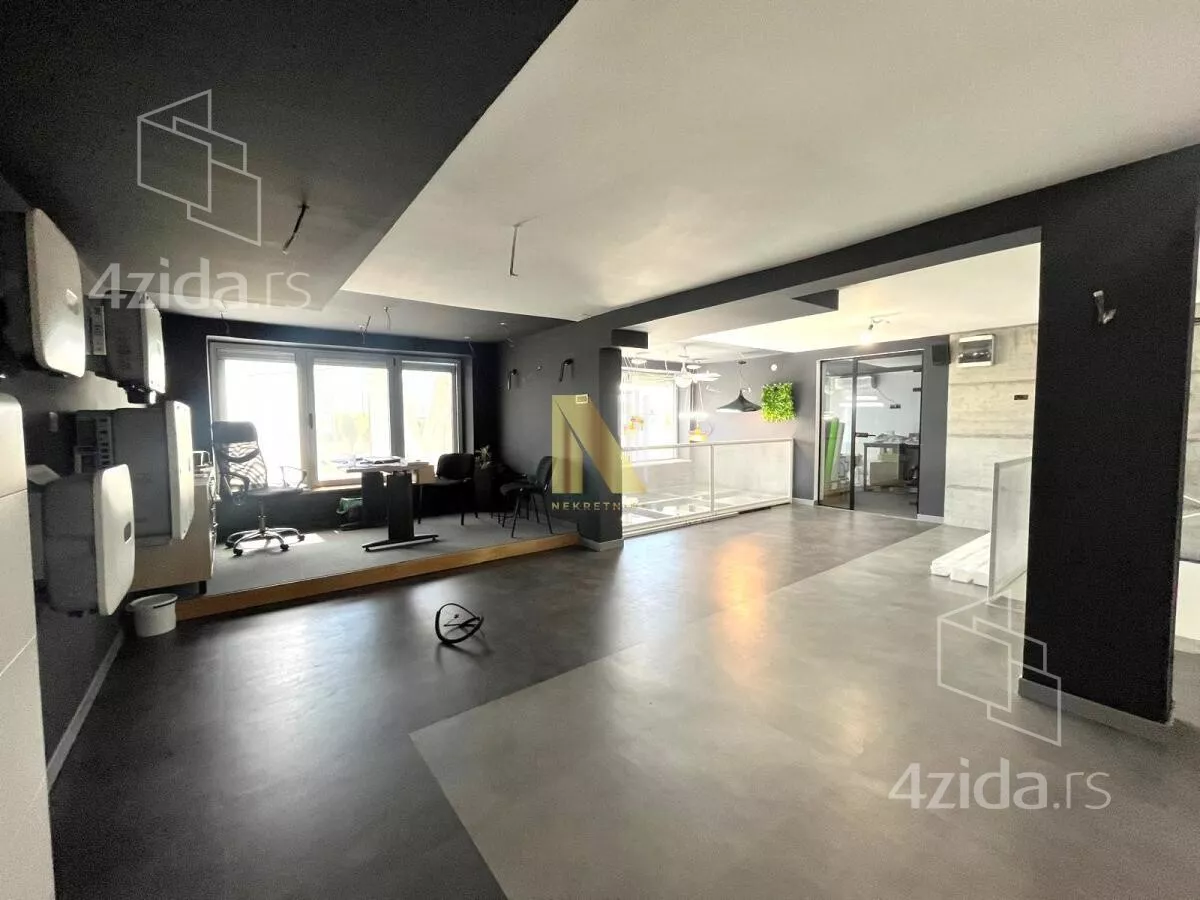 Lokal | 4zida