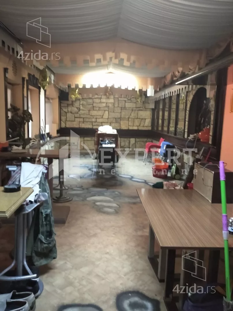 Lokal | 4zida