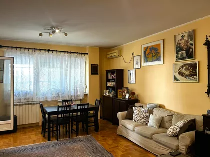 Učiteljsko Naselje | 4zida.rs