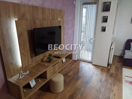 Bulevar Cara Lazara | 4zida.rs