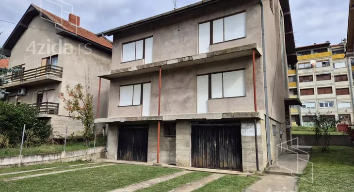 Kuća | 4zida