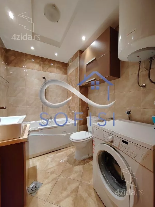 Troiposoban stan | 4zida