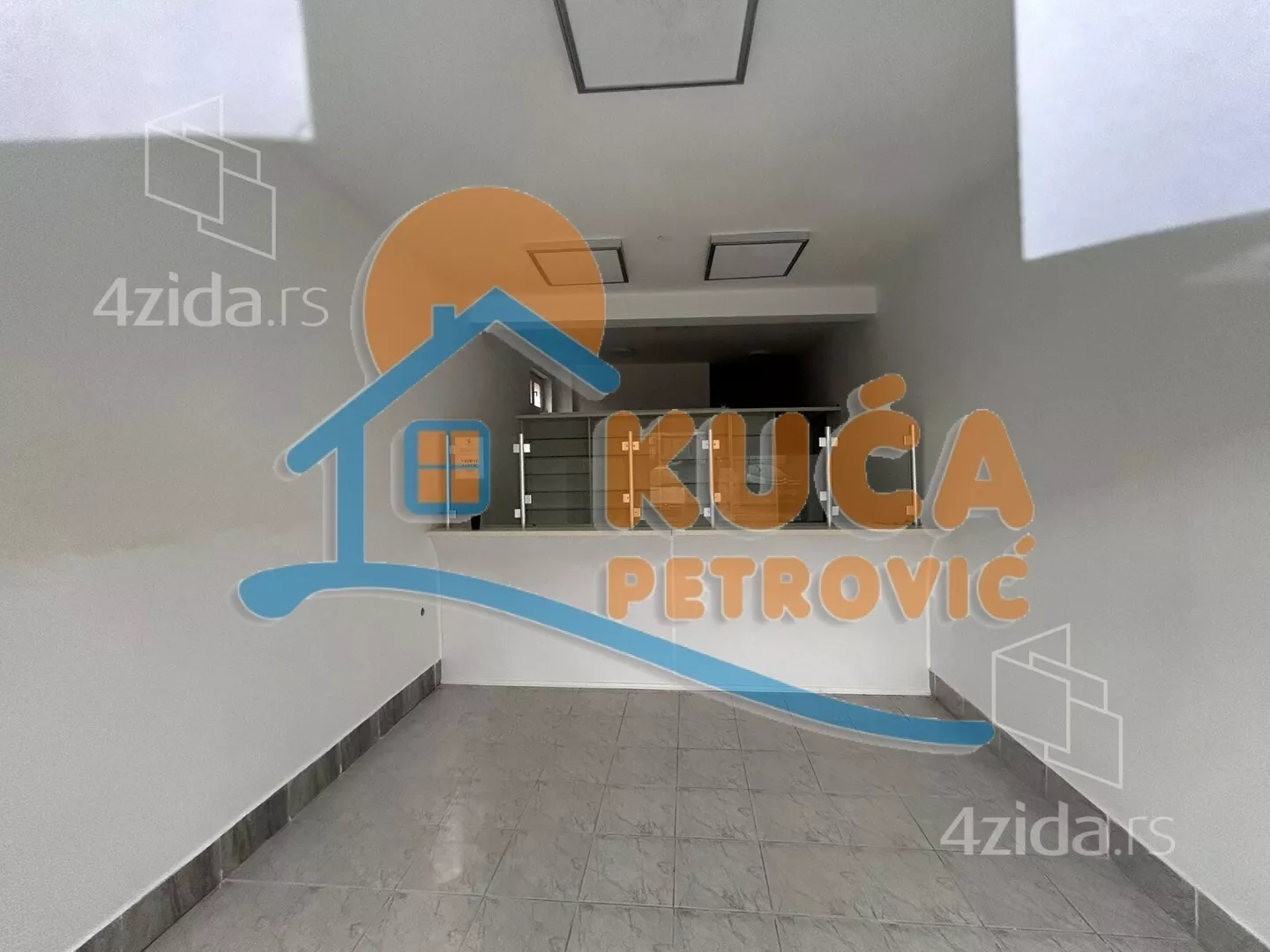 Lokal | 4zida