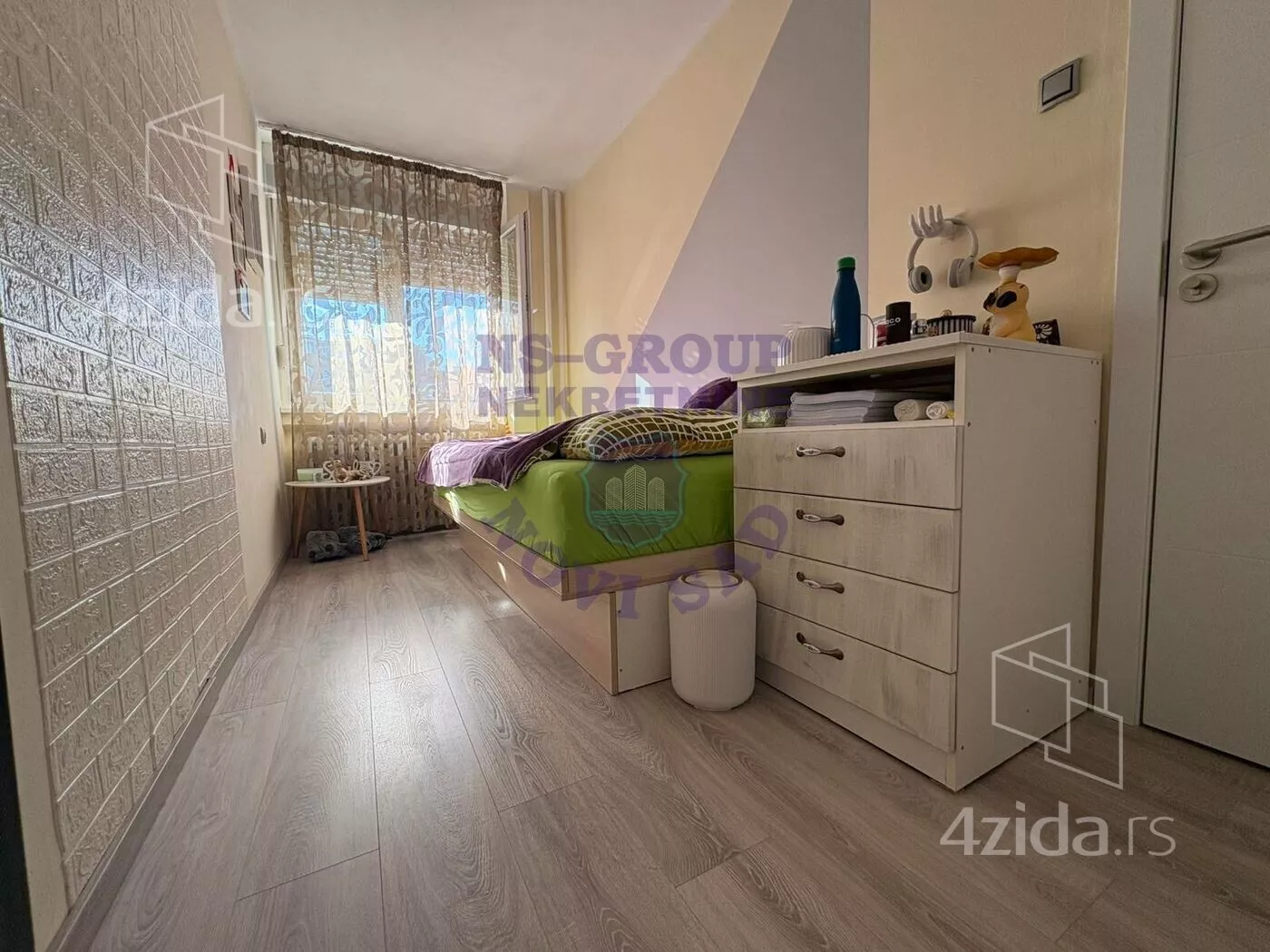 Dvoiposoban stan | 4zida