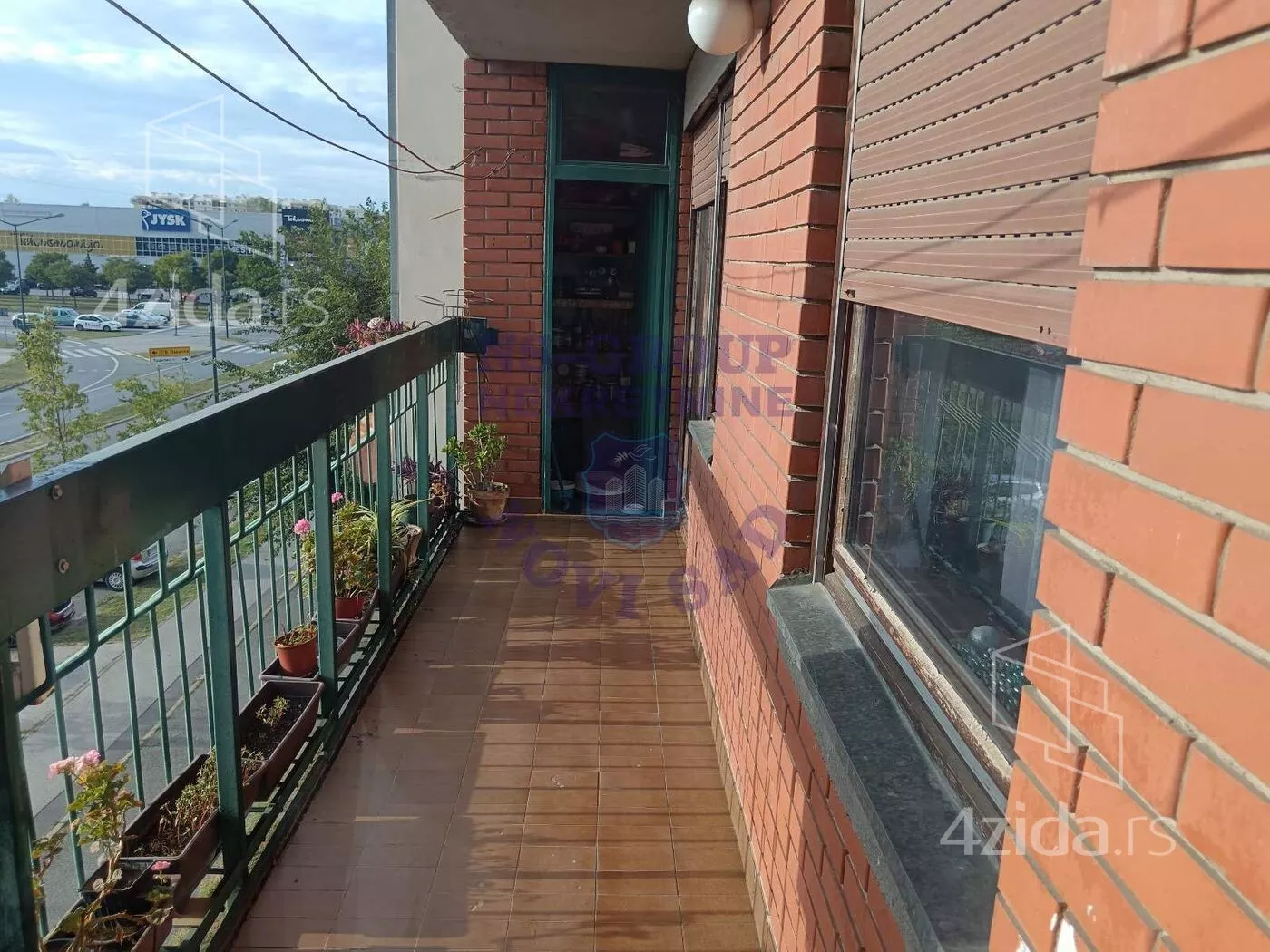 Troiposoban stan | 4zida