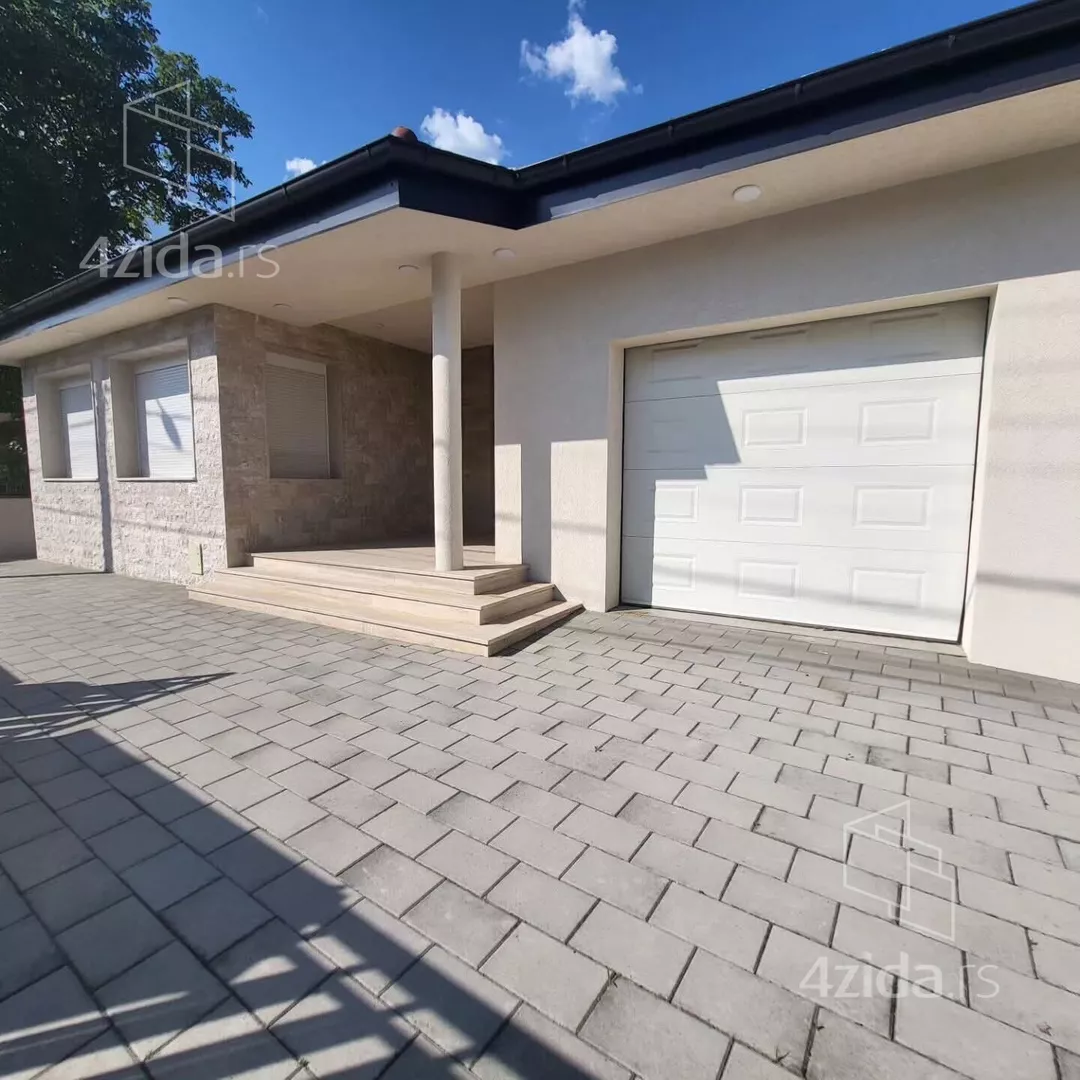 Ház · 210 m² · Paraćin