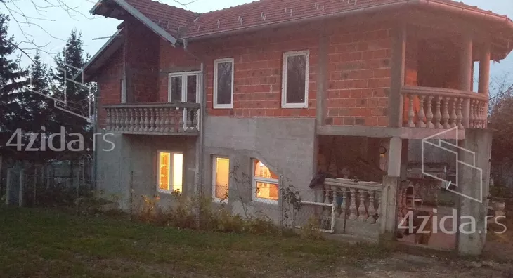 2-etažna kuća | 4zida