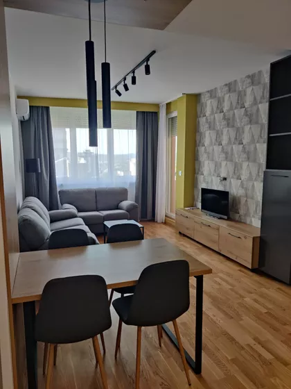 Tanaska Rajića 26B | 4zida.rs