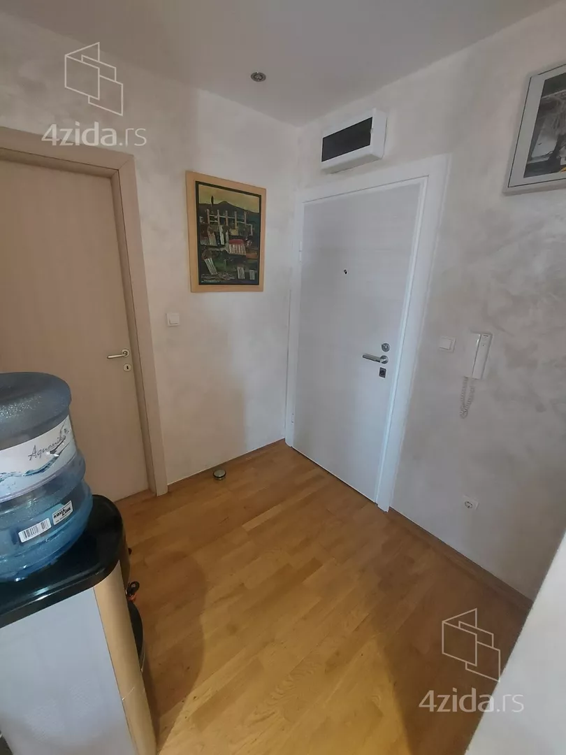 Četvoroiposoban stan | 4zida