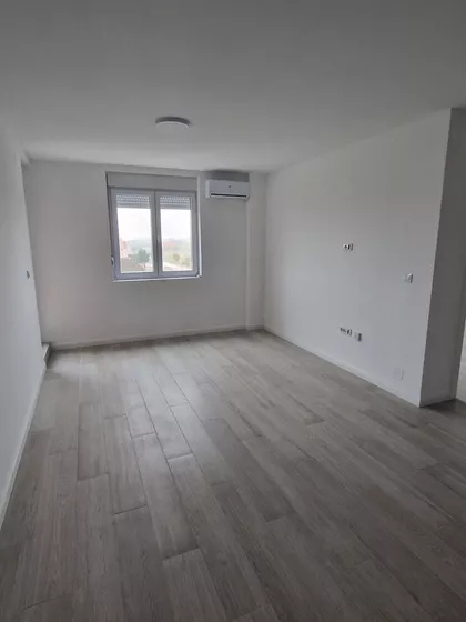 Novi Banovci | 4zida.rs