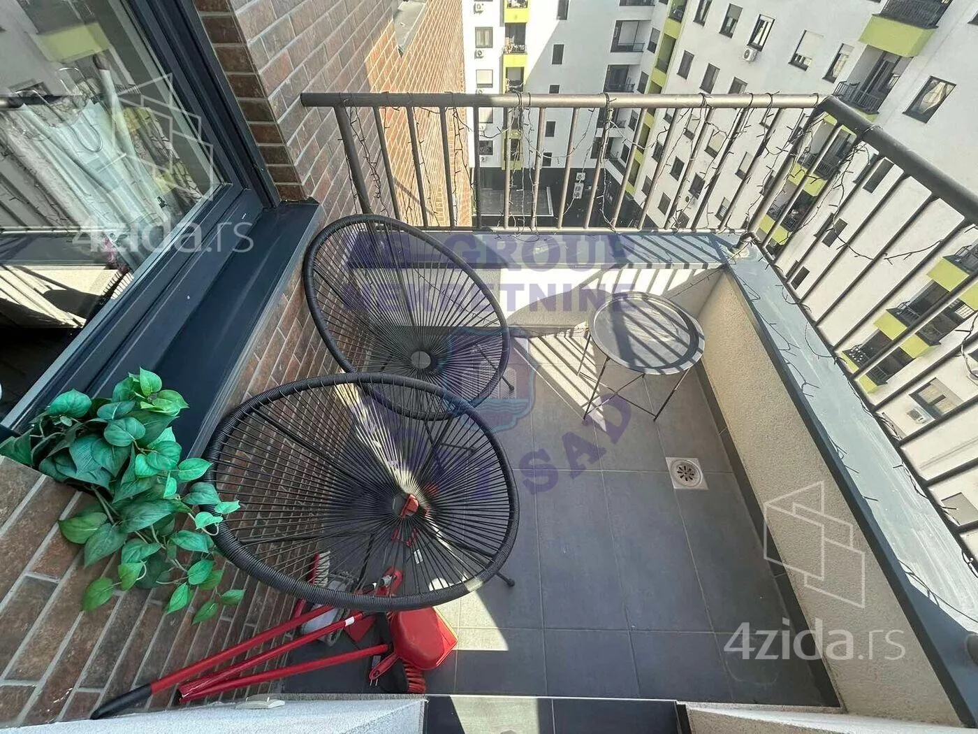 Dvoiposoban stan | 4zida