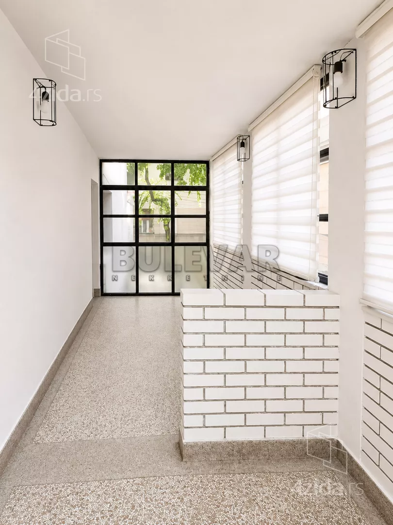 Lokal | 4zida