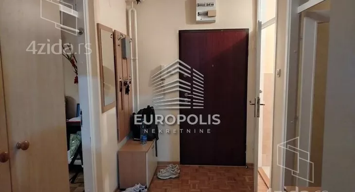 Četvoroiposoban stan | 4zida