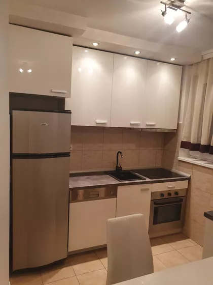 Crveni Krst Vračar | 4zida.rs