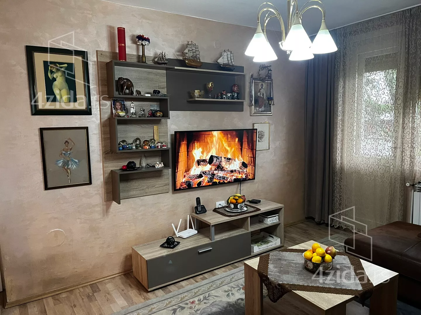 Šestosoban stan | 4zida