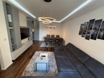 Bulevar Nemanjića 35 | 4zida.rs
