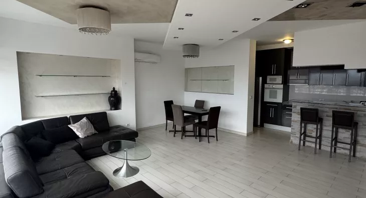 Četvoroiposoban stan | 4zida