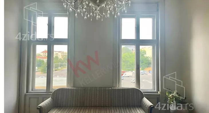 Šestoiposoban stan | 4zida