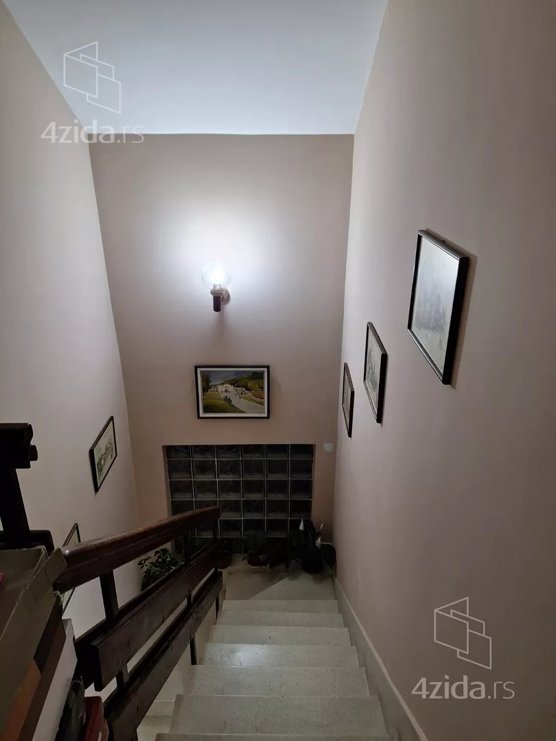 3-etažna kuća | 4zida