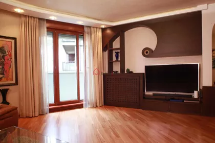 Vukov Spomenik | 4zida.rs