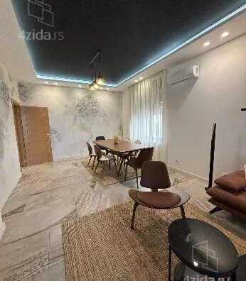 Četvoroiposoban stan | 4zida