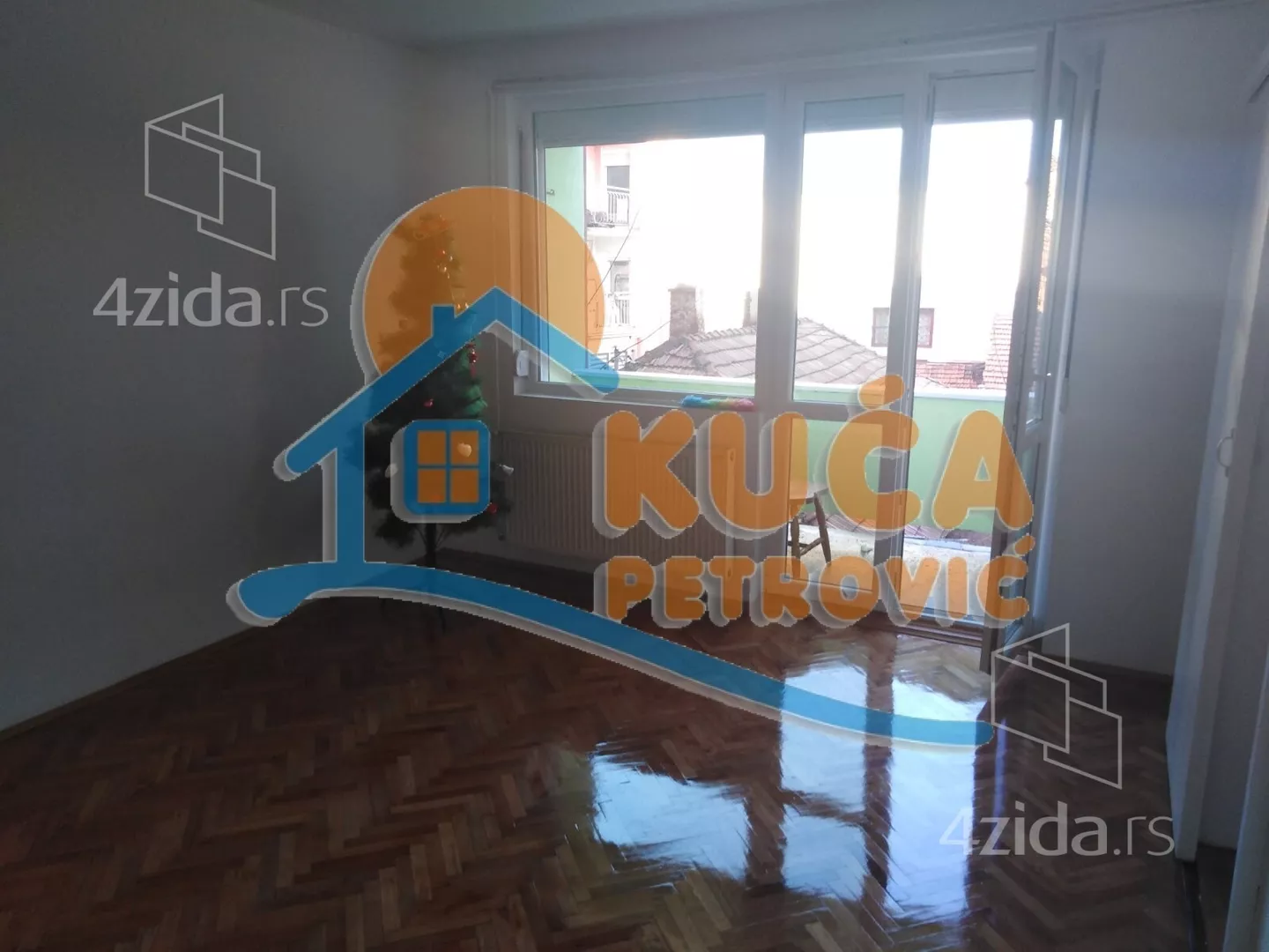 Lokal | 4zida