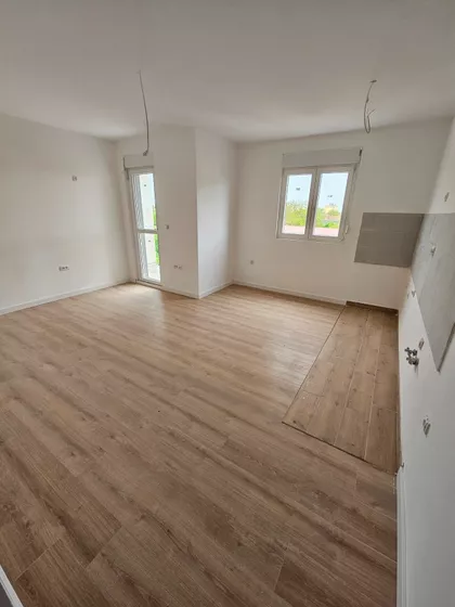 JOVANA BRANKOVICA | 4zida.rs