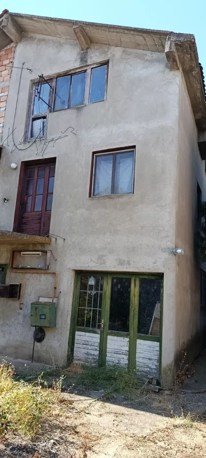 Vojvođanska 42 | 4zida.rs