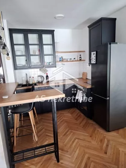 Lekino Brdo | 4zida.rs