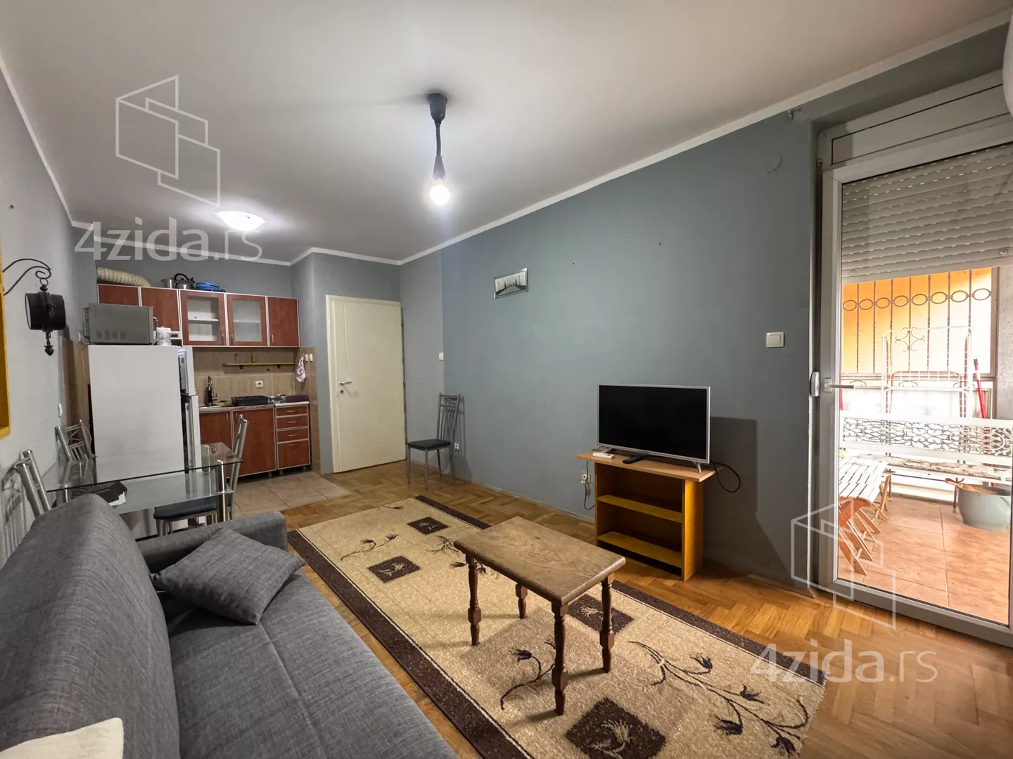 Jednoiposoban stan | 4zida