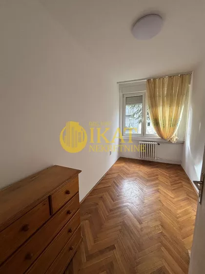 Gvozdićeva | 4zida.rs