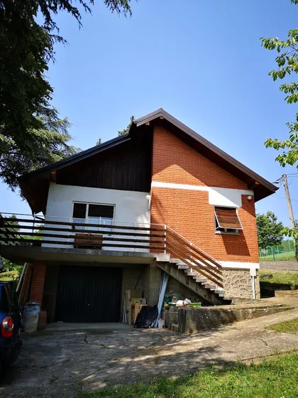 Vrčin | 4zida.rs